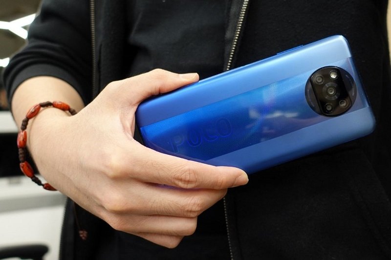 قیمت گوشی شیائومی یکشنبه 14 مرداد/ اصابت ترکش دلار به بازار موبایل