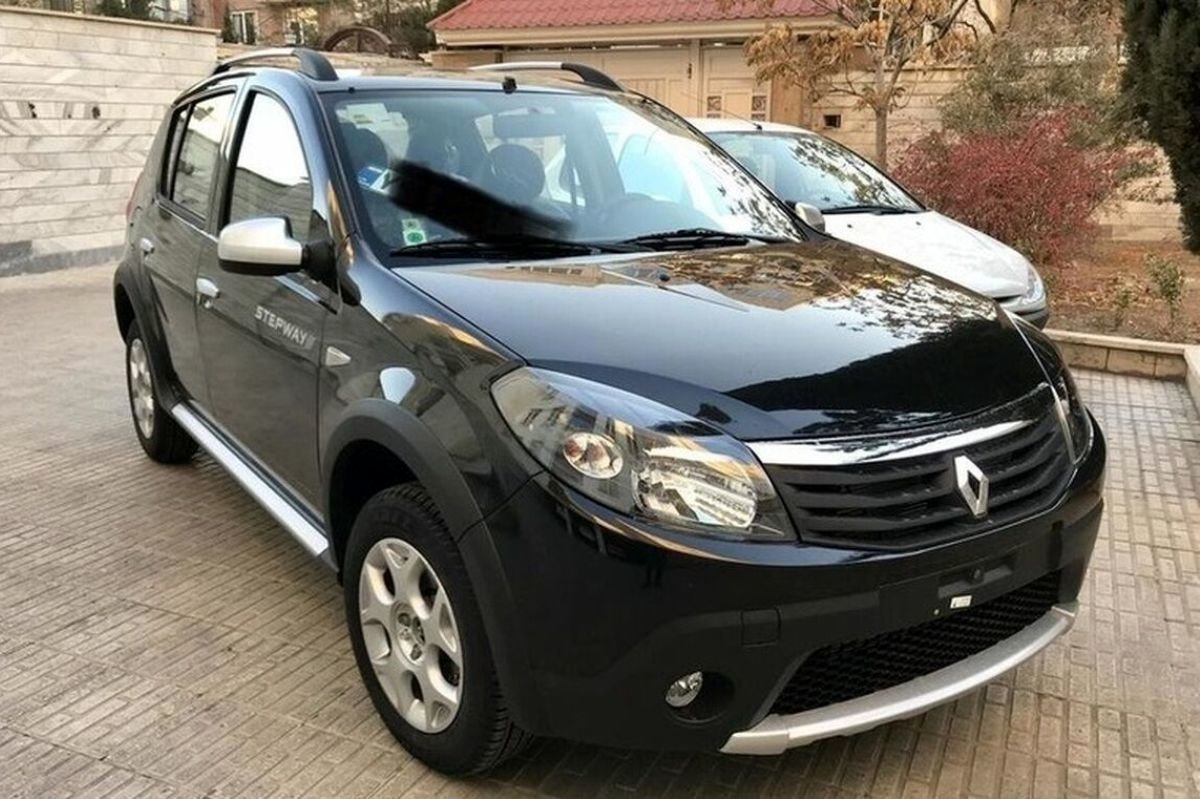 قیمت ساندرو امروز 6 تیر در بازار / قیمتها پایین نیامد!