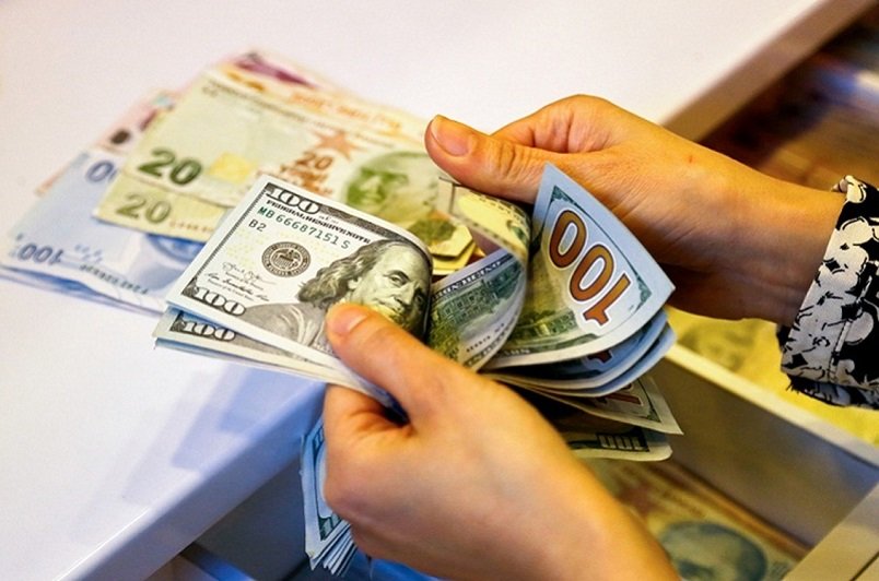 همتی از قیمت واقعی دلار پرده برداشت