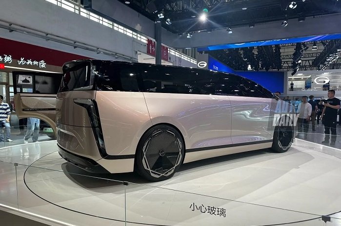 اکسید E08؛ مینی‌ون چینی یک قدم تا ورود به بازار