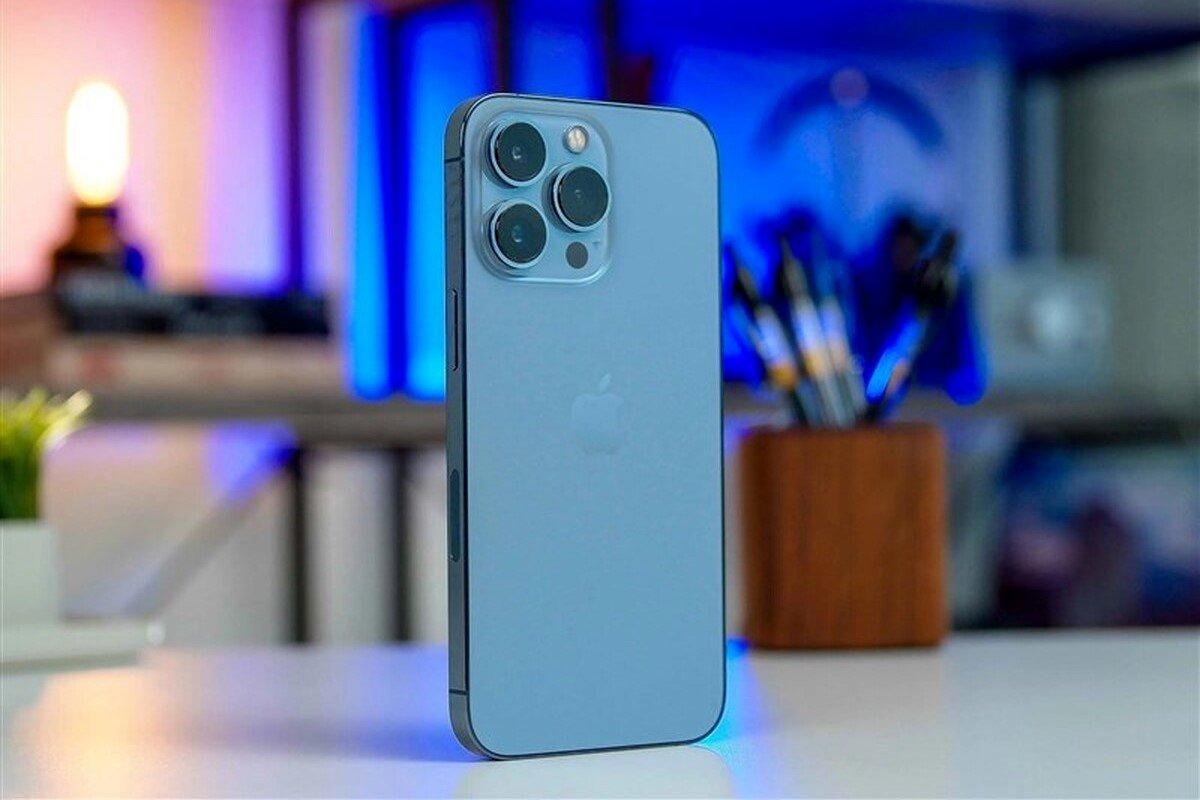 حقوق ورودی آیفون۱۳ مسافری تعیین شد/ قانون جدید واردات آیفون ۱۴ و ۱۵