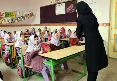  معلمان در سال 83 چقدر حقوق می‌گرفتند؟