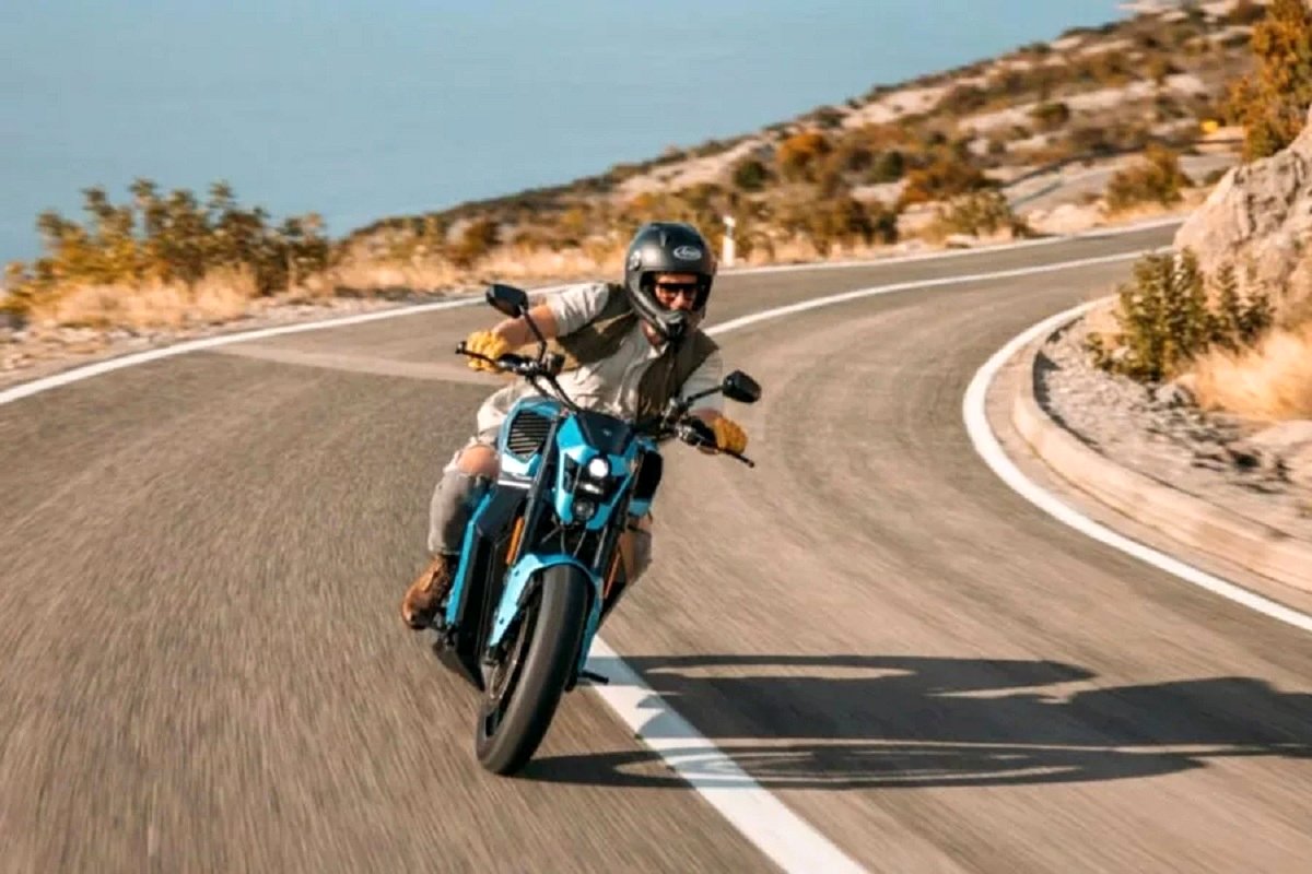 رکورد جدید گینس موتورسیکلت برقی؛ طی 311 کیلومتر با یک بار شارژ!