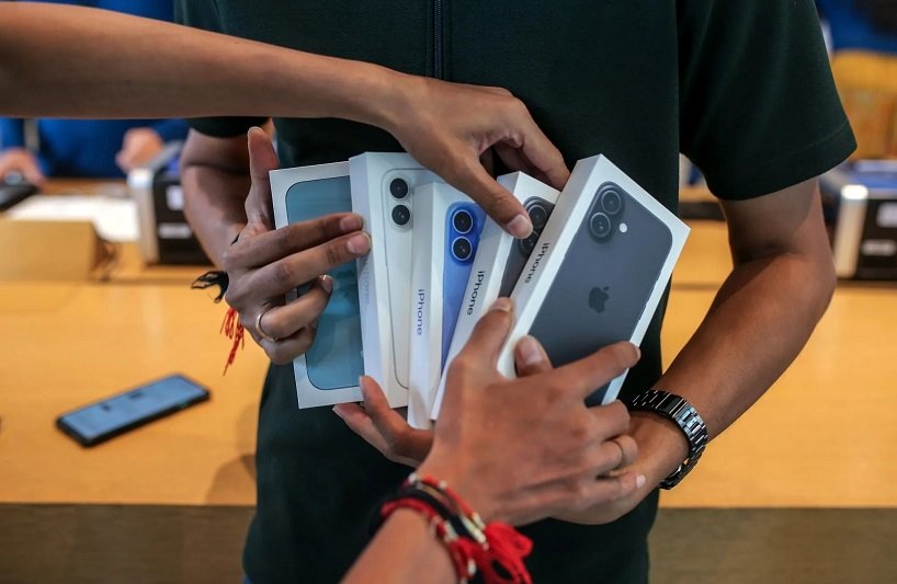 قیمت گوشی سامسونگ، شیائومی و آیفون امروز یکشنبه 27 مهر 1404/ قیمت جدید آیفون 17 پرومکس در بازار