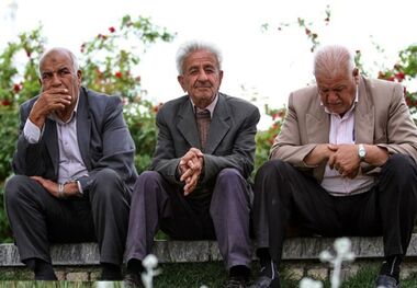 این بازنشستگان زیر خط فقر هستند
