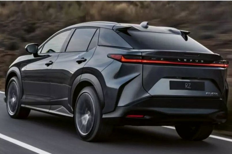 قیمت لکسوس سهشنبه ۱۲ تیر؛ غول هشت میلیاردی در بازار