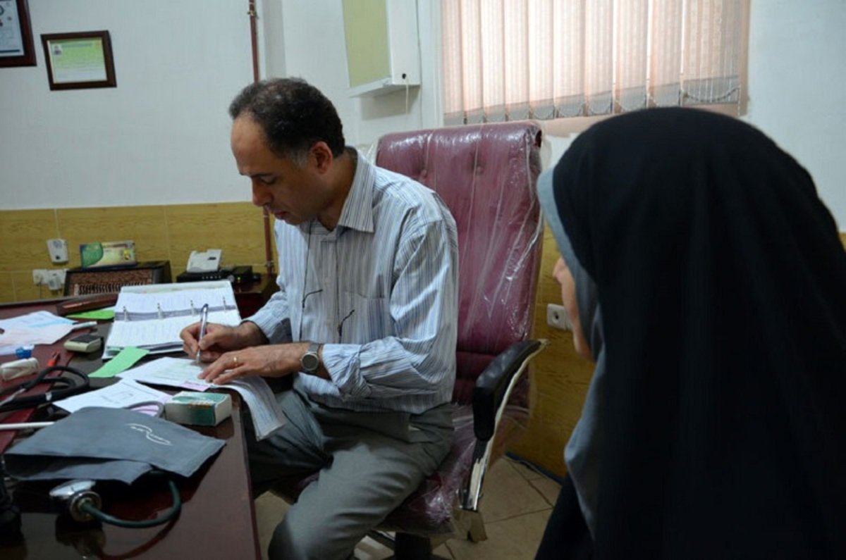 تفاوت 12 برابری درآمد پزشکان و پرستاران 