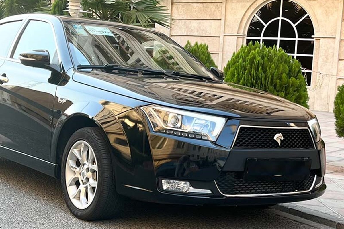 قیمت محصولات ایران‌خودرو امروز چهارشنبه 29 بهمن ۱۴۰۴؛ تفاوت قیمت دنا پلاس دنده‌ای و اتومات