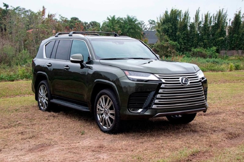 لکسوس LX 700h؛ شاسیبلند جدید ژاپنی را بشناسید