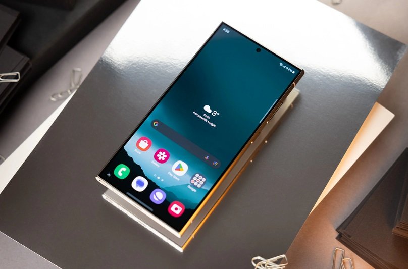 هفت دلیل برتری پرچمدار سامسونگ در برابر  آیفون 16 پرو مکس