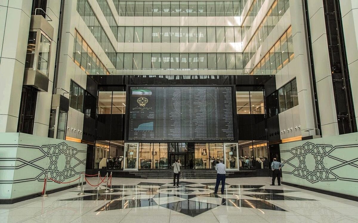 افزایش ۲ هزار و ۲۱۵ واحدی شاخص کل بورس